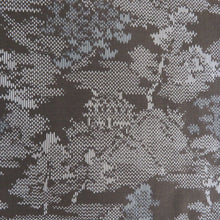 Load image into Gallery viewer, 紬 着物 アンサンブル 羽織付き セット 風景模様 袷 バチ衿 焦げ茶色ｘ灰色 正絹 カジュアル 仕立て上がり 身丈155cm