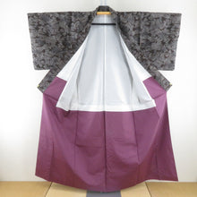 Load image into Gallery viewer, 紬 着物 アンサンブル 羽織付き セット 風景模様 袷 バチ衿 焦げ茶色ｘ灰色 正絹 カジュアル 仕立て上がり 身丈155cm