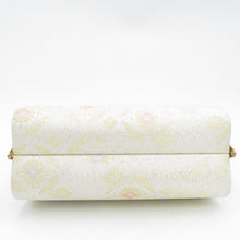 Load image into Gallery viewer, 草履・バッグセット 礼装用 Ｍサイズ フォーマル シルバーｘゴールド 華文柄 24cm