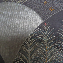 Load image into Gallery viewer, 袋帯 作り帯 付帯 一対型 正絹 金糸銀糸 フォーマル 二重太鼓 紫色ｘ銀色 六通柄 青海波に松 箱付き 仕立て上がり 着物帯