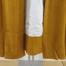 Load image into Gallery viewer, 襦袢 辛子色 正絹 地紋入り 花紋様 半衿付き 長襦袢 仕立て上がり 女性着物用 身丈158cm