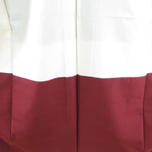 Load image into Gallery viewer, 紬 着物 大島紬 アンサンブル 羽織付き 紺色ｘ青色 縦菱型模様 袷 バチ衿 正絹 仕立て上がり着物 身丈155cm