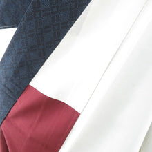 Load image into Gallery viewer, 紬 着物 大島紬 アンサンブル 羽織付き 紺色ｘ青色 縦菱型模様 袷 バチ衿 正絹 仕立て上がり着物 身丈155cm