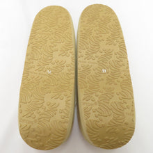 Load image into Gallery viewer, Calen Blosso カレンブロッソ 草履 菱屋 カレンブロッソ Calen Blosso × 優華壇 コラボ カフェぞうり 帯締めおまけ付き Mサイズ 23.5～24.5cm適応 オフホワイト×ラベンダーカラー 生成ベージュ カジュアル 履物 日本製