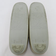 Load image into Gallery viewer, 草履・バッグセット 草履バッグセット ゴールド系 桜・菊・扇面 フリーサイズ 24cm 箱付 フォーマル 留袖 訪問着 付下 色無地 振袖