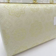 画像をギャラリービューアに読み込む, 草履・バッグセット 白梅謹製 礼装用 LLサイズ フォーマル ゴールド系 シャンパンゴールド 華紋 亀甲 25.5cm 日本製 牛皮底面
