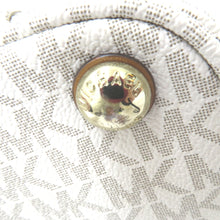 画像をギャラリービューアに読み込む, Michael Kors マイケルコース トートバッグ バニラ 総柄 チャーム付き 30H6GTTT3V 150