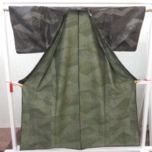 Load image into Gallery viewer, ウール着物 単衣 黒×グレー エジプト 壁画調 バチ衿 カジュアルきもの 普段着物 仕立て上がり ウールきもの 和洋ミックス 身丈157.7cm