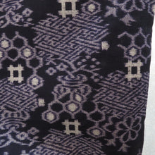 画像をギャラリービューアに読み込む, ウール着物 単衣 ネイビー×ホワイト 絣調 バチ衿 カジュアルきもの 普段着物 仕立て上がり ウールきもの 和洋ミックス 身丈149.5cm