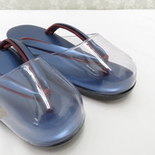 画像をギャラリービューアに読み込む, 草履 雨草履 フリーサイズ ウレタンソール カバー付 日本製 ブルー系×小豆色 エナメル しぐれ履き 爪付