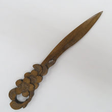 画像をギャラリービューアに読み込む, 骨董・民芸品 軽井沢彫 工芸品 シバサキ 桜彫刻　木製 文箱 文章箱 letter box ペーパーナイフ 桜柄 2点セット