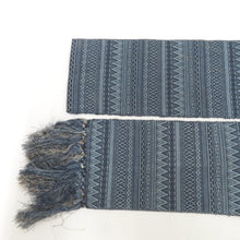 Load image into Gallery viewer, 角帯 正絹 ブルー系×ベージュ系 幾何学縞模様 リバーシブル 紳士 男性用 メンズ 男帯 着物 和装 未仕立て 長さ455cm