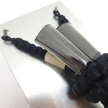 Load image into Gallery viewer, 和小物 羽織紐 男性用 紺色 丸組 手組紐 箱付き 正絹 メンズ用 和装小物