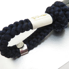 Load image into Gallery viewer, 和小物 羽織紐 男性用 紺色 丸組 手組紐 箱付き 正絹 メンズ用 和装小物
