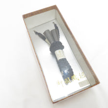 Load image into Gallery viewer, 和小物 羽織紐 男性用 紺色 丸組 手組紐 箱付き 正絹 メンズ用 和装小物