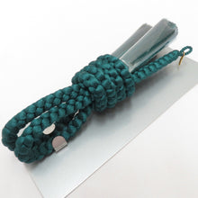 Load image into Gallery viewer, 和小物 羽織紐 男性用 青緑系 丸組 手組紐 箱付き メンズ用 和装小物 レーヨン