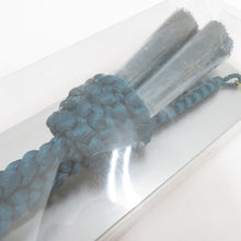 Load image into Gallery viewer, 和小物 羽織紐 男性用 青緑系 丸組 手組紐 箱付き メンズ用 和装小物 レーヨン