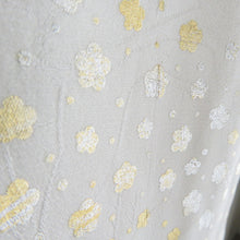 Load image into Gallery viewer, 襦袢 礼装用 白色ｘ金色ｘ銀色 箔入り 小梅模様 正絹 地紋入り 半衿付き 広衿 長襦袢 仕立て上がり 女性着物用 身丈130cm