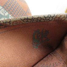 Load image into Gallery viewer, 袋帯 洒落袋帯 紹巴織 正絹 金糸 名物裂紋様 茶色ｘ薄紫色ｘ緑色 全通柄 仕立て上がり 着物帯 長さ440cm