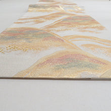 Load image into Gallery viewer, 袋帯 貴藤つづれ つづれ織り 金色ｘベージュ色 金糸 山脈紋様 ゴールド系 六通柄 フォーマル向け 仕立て上がり 着物帯 長さ440cm