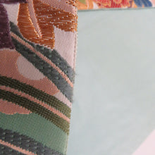 Load image into Gallery viewer, 袋帯 四季花紋様 緑色ｘ多色 カラフル 金糸 六通柄 フォーマル向け 仕立て上がり 着物帯 長さ440cm