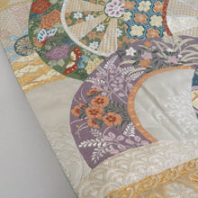 Load image into Gallery viewer, 袋帯 源氏車紋様 ベージュ地 金糸銀糸 金色ｘ多色 カラフル 六通柄 フォーマル向け 仕立て上がり 着物帯 長さ440cm