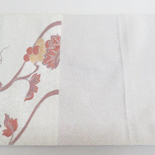 画像をギャラリービューアに読み込む, 名古屋帯 八寸帯 カジュアル 正絹 白色ｘ薄茶色ｘ薄緑色 葡萄紋様 六通柄 カジュアル 仕立て上がり 着物帯 長さ351cm