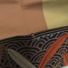 画像をギャラリービューアに読み込む, 袋帯 洒落袋帯 正絹 茶色系 小豆色ｘ薄紫色ｘオリーブグリーン 青海波に植物模様 全通柄 仕立て上がり 着物帯 長さ440cm