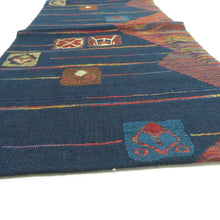 画像をギャラリービューアに読み込む, 名古屋帯 八寸帯 松葉仕立て 正絹 紺色ｘエンジ色ｘ金色ｘ多色 カラフル 金糸 エスニック模様 六通柄 カジュアル 仕立て上がり 着物帯 長さ344cm