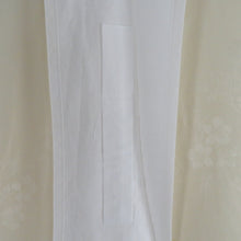 画像をギャラリービューアに読み込む, 襦袢 長襦袢 白系 フォーマル向け クリーム色 地紋入り 花模様 衣文抜き付き 正絹 半衿付き 広衿 仕立て上がり 女性着物用 身丈132cm