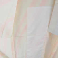 画像をギャラリービューアに読み込む, 襦袢 長襦袢 薄ピンク色ｘ白色 ぼかし 斜め縞模様 正絹 半衿付き 刺繍半衿 花に笛模様 広衿 仕立て上がり 女性着物用 身丈139cm