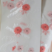 画像をギャラリービューアに読み込む, 襦袢 長襦袢 薄ピンク色ｘ白色 ぼかし 斜め縞模様 正絹 半衿付き 刺繍半衿 花に笛模様 広衿 仕立て上がり 女性着物用 身丈139cm