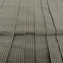 Load image into Gallery viewer, 袴 男性用 米沢織 余り布付き 行燈袴 絹 紐下約89.2cm 緑色ｘ黒色ｘ灰色 男物はかま 仕立て上がり