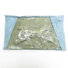 Load image into Gallery viewer, 袴 男性用 米沢織 余り布付き 行燈袴 絹 紐下約89.2cm 緑色ｘ黒色ｘ灰色 男物はかま 仕立て上がり