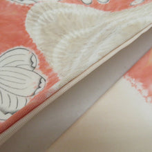 画像をギャラリービューアに読み込む, 名古屋帯 塩瀬 ぼかし染め 薄オレンジ色ｘ白色 辻が花調 花に流水紋様 正絹 お太鼓柄 カジュアル 仕立て上がり 着物帯 長さ361cm