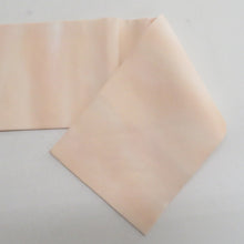 画像をギャラリービューアに読み込む, 名古屋帯 塩瀬 ぼかし染め 薄オレンジ色ｘ白色 辻が花調 花に流水紋様 正絹 お太鼓柄 カジュアル 仕立て上がり 着物帯 長さ361cm