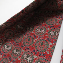 画像をギャラリービューアに読み込む, 名古屋帯 朱色ｘ緑色ｘ紺色 正倉院模様 馬に丸文に白虎と朱雀 全通柄 正絹 カジュアル 仕立て上がり 着物帯 長さ334cm