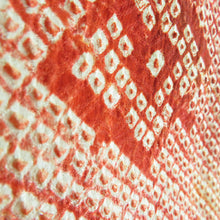 画像をギャラリービューアに読み込む, 羽織 正絹 絞り 赤色ｘ黄色ｘぼかし 四角文様 着物コート 着物用 ちりよけ 防寒 上着 リメイク シルク 身丈81cm