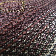 画像をギャラリービューアに読み込む, 袋帯 正絹 洒落袋帯 四角つなぎ紋様 小豆色ｘ灰色 六通柄 仕立て上がり 着物帯 長さ448cm