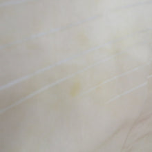 画像をギャラリービューアに読み込む, 羽織 正絹 絞り 白色ｘピンク色ｘ灰色 亀甲に花模様 着物コート 着物用 ちりよけ 防寒 上着 リメイク シルク 身丈78cm