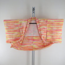 画像をギャラリービューアに読み込む, 羽織 正絹 黄色ｘピンク色 タタキ染め 流水柄 着物コート 着物用 ちりよけ 防寒 上着 リメイク シルク 身丈80cm