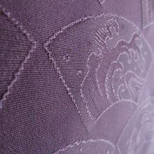 画像をギャラリービューアに読み込む, 羽織 正絹 紫色 地模様 地紙文模様 扇子に波 着物コート 着物用 ちりよけ 防寒 上着 リメイク シルク 身丈76.5cm