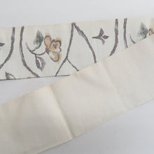 Load image into Gallery viewer, 名古屋帯 八寸帯 オフホワイトｘ茶色ｘ辛子色ｘ緑色 植物文様 六通柄 正絹 カジュアル 仕立て上がり 着物帯 長さ333cm