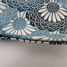 Load image into Gallery viewer, 名古屋帯 正絹 染め紋様 花青海波模様 全通柄 紺色ｘ青色ｘ白色 カジュアル 仕立て上がり 着物帯 長さ346cm