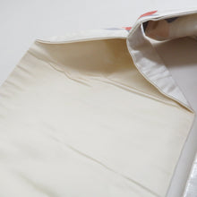 Load image into Gallery viewer, 名古屋帯 正絹 シルバー系 流水に花紋様 銀色ｘオレンジ色 六通柄 カジュアル 仕立て上がり 着物帯 長さ351cm