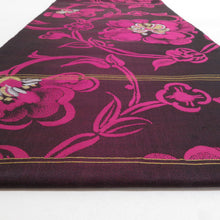 画像をギャラリービューアに読み込む, 名古屋帯 アンティーク帯 唐草花紋様 六通柄 絹 マゼンタ色 金糸銀糸 昔帯 レトロモダン 明治・大正ロマン 長さ332cm