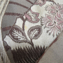 画像をギャラリービューアに読み込む, 名古屋帯 アンティーク帯 扇子に花鳥文様 全通柄 絹 グレーｘエンジ色ｘくすみピンク色 昔帯 レトロモダン 明治・大正ロマン 長さ350cm