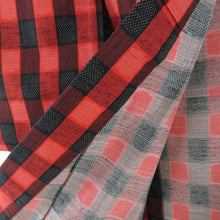 画像をギャラリービューアに読み込む, ウール着物 ウール 単衣 黒色ｘ赤色 市松に亀甲や絣など バチ衿 カジュアルきもの 普段着物 仕立て上がり 身丈159cm