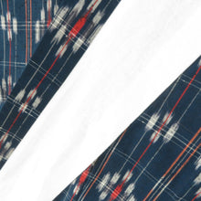 画像をギャラリービューアに読み込む, ウール着物 ウール 単衣 紺色ｘ赤色ｘ白色 幾何学模様 広衿 カジュアルきもの 普段着物 仕立て上がり 身丈156cm
