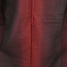 画像をギャラリービューアに読み込む, ウール着物 単衣 赤色ｘ黒色 グラデーション 横縞模様 バチ衿 カジュアルきもの 普段着物 仕立て上がり 身丈145cm